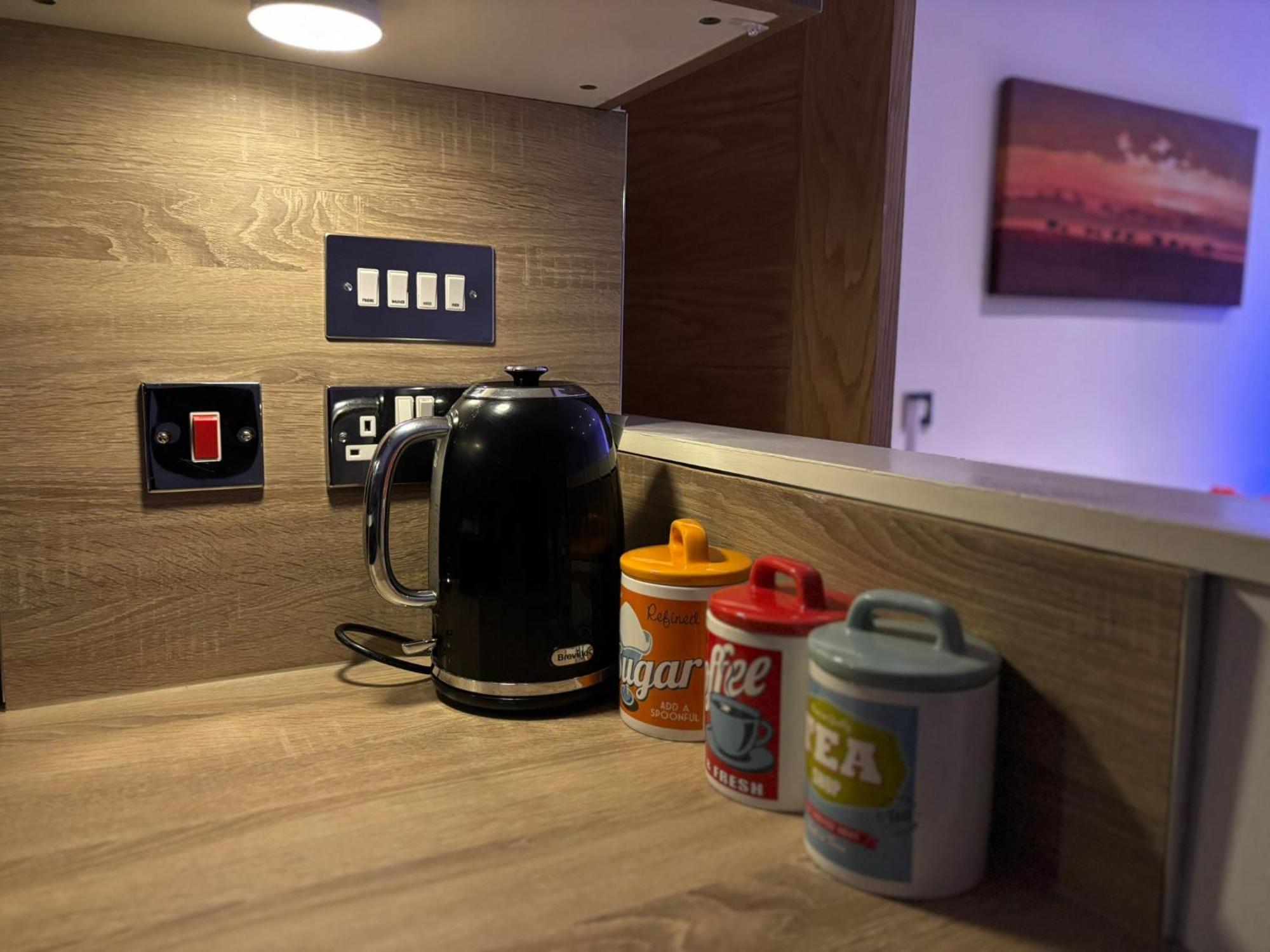 24-7 Secured City Centre Apartments With Free Underground Parking And Wifi Birmingham Eksteriør bilde