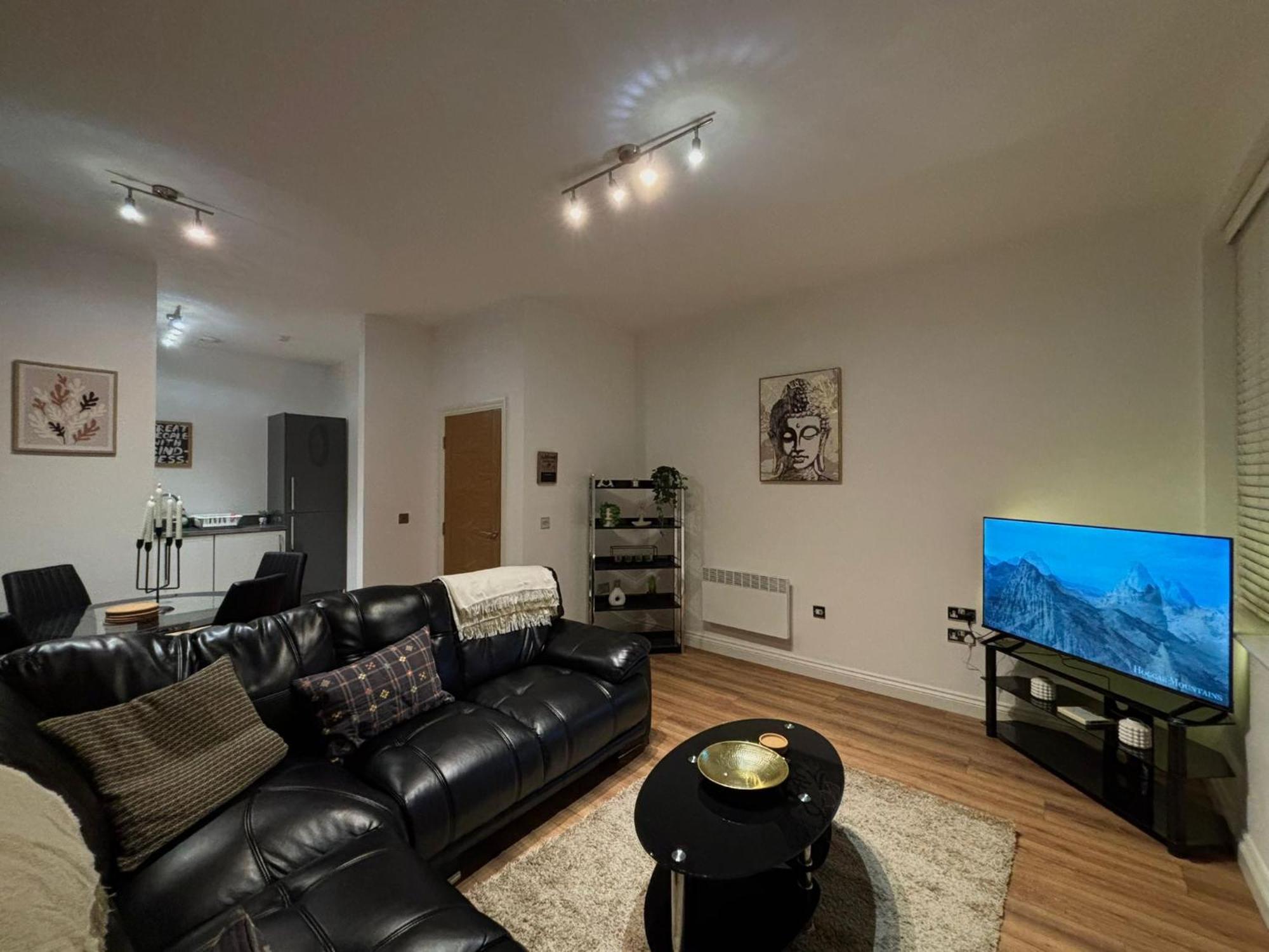 24-7 Secured City Centre Apartments With Free Underground Parking And Wifi Birmingham Eksteriør bilde
