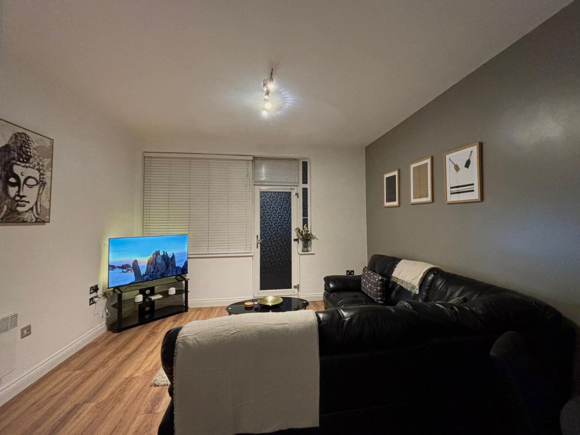 24-7 Secured City Centre Apartments With Free Underground Parking And Wifi Birmingham Eksteriør bilde