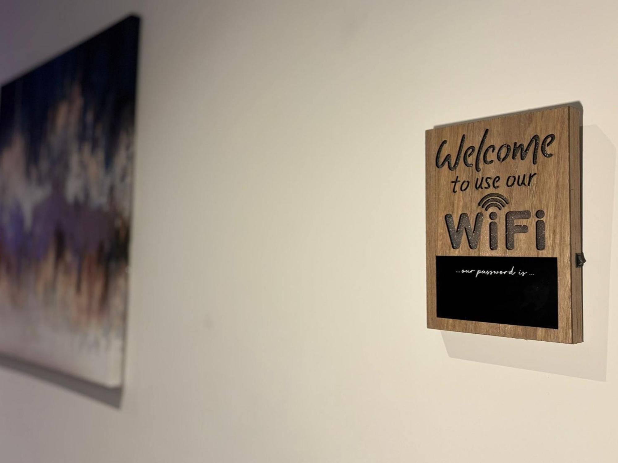 24-7 Secured City Centre Apartments With Free Underground Parking And Wifi Birmingham Eksteriør bilde