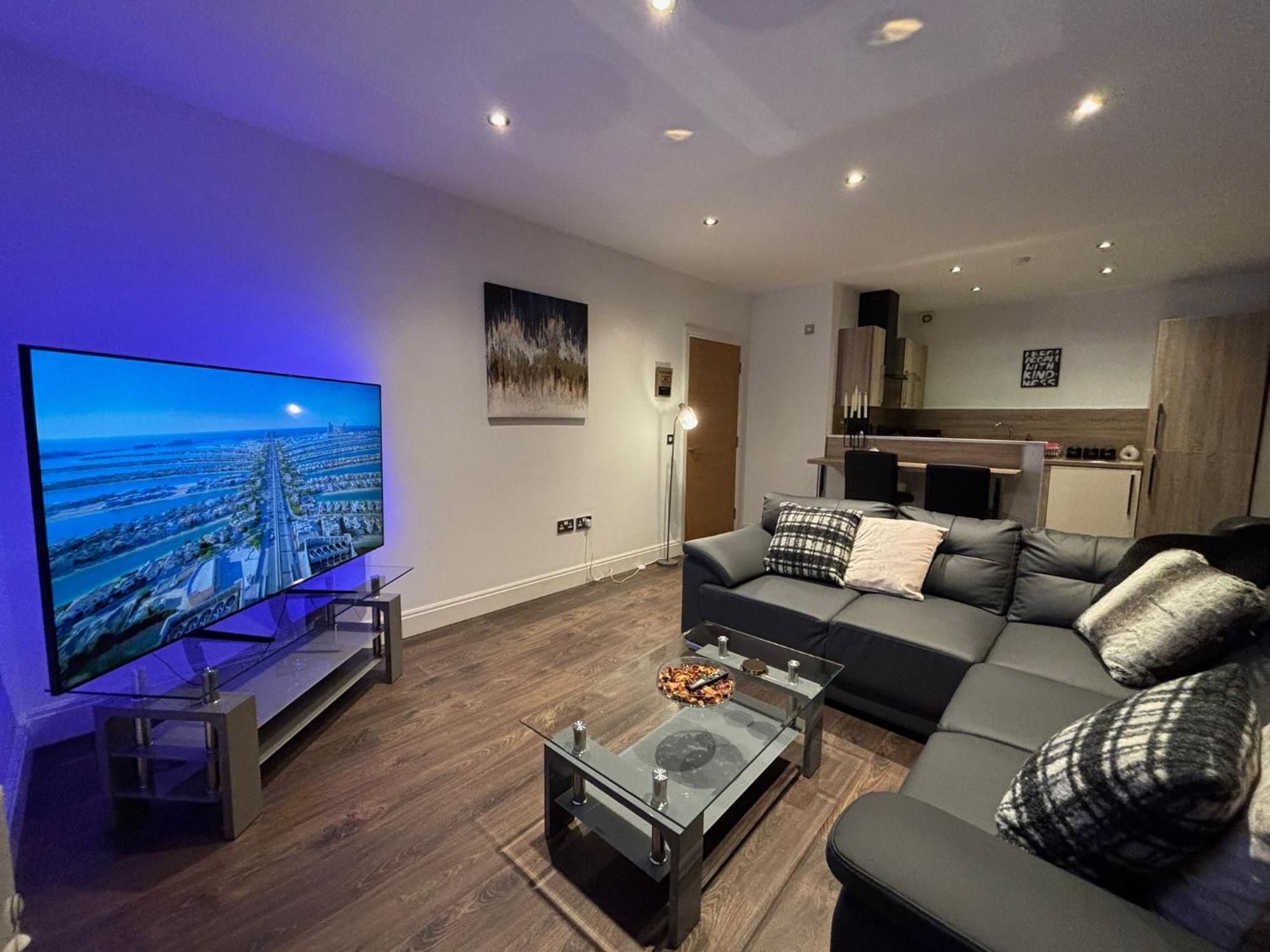 24-7 Secured City Centre Apartments With Free Underground Parking And Wifi Birmingham Eksteriør bilde
