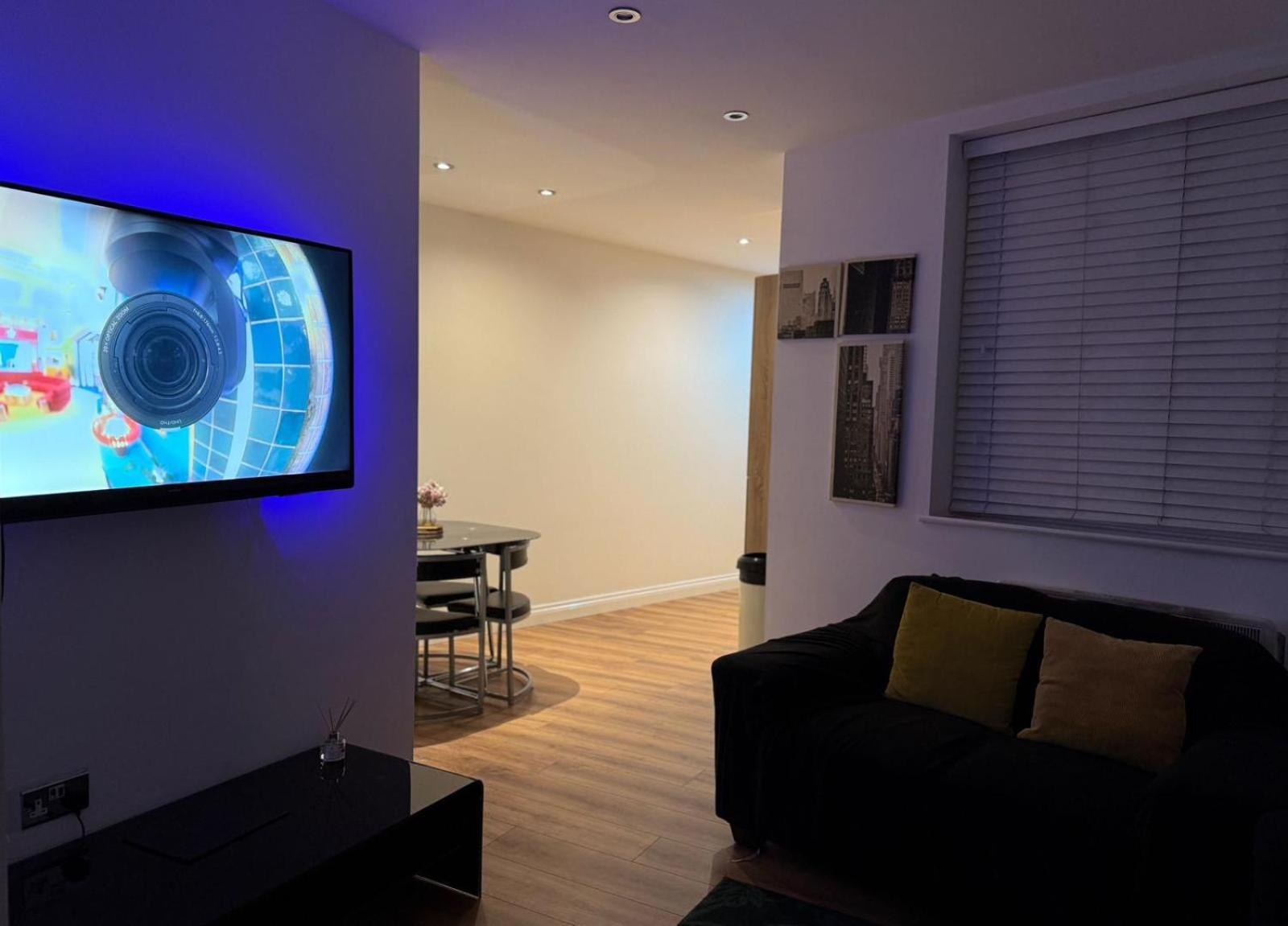 24-7 Secured City Centre Apartments With Free Underground Parking And Wifi Birmingham Eksteriør bilde